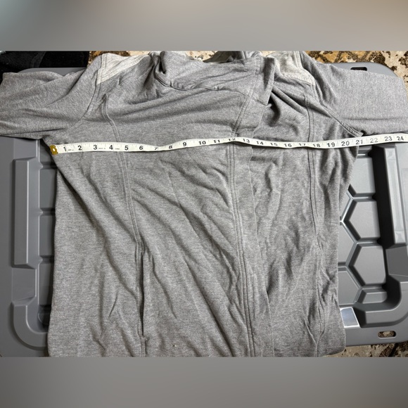 Lululemon Coast Wrap - Picture 13 of 13